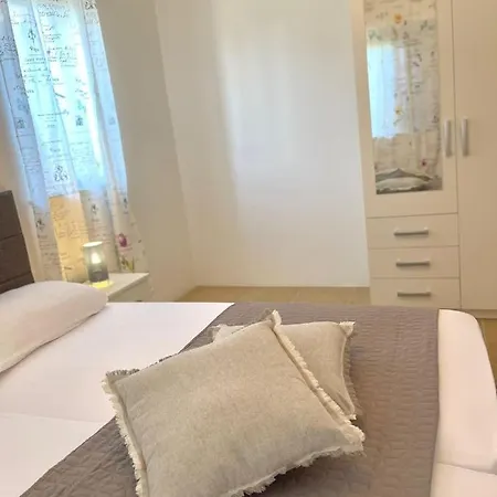Komin Apartment *