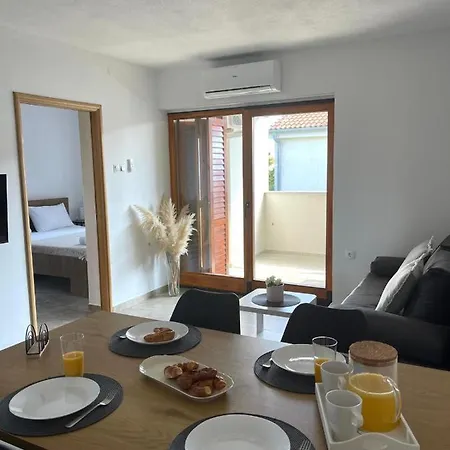 Komin Apartment *