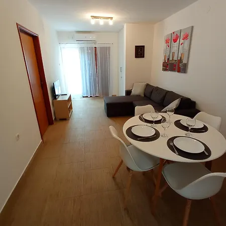Komin * Pakostane